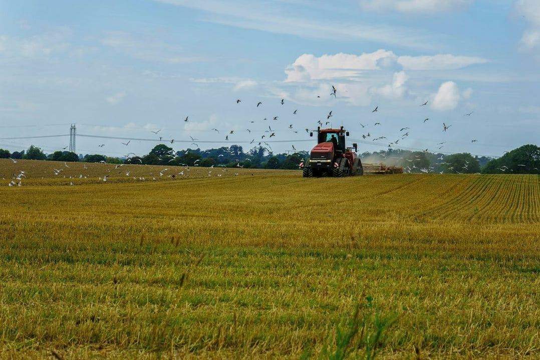 Farm machinery maintenance coordination